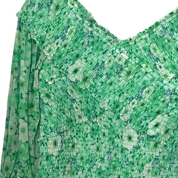 BB Dakota Steve Madden Wrapped Up in You Top in Basil Floral Size Large - Picture 9 of 9